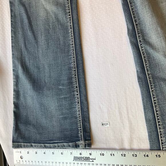 Indigo United Women Flared Jeans size 15 Blue Mid Rise Stretch Boot Cut NWT - Picture 6 of 11